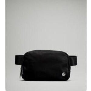lululemon Black Everywhere Belt Bag